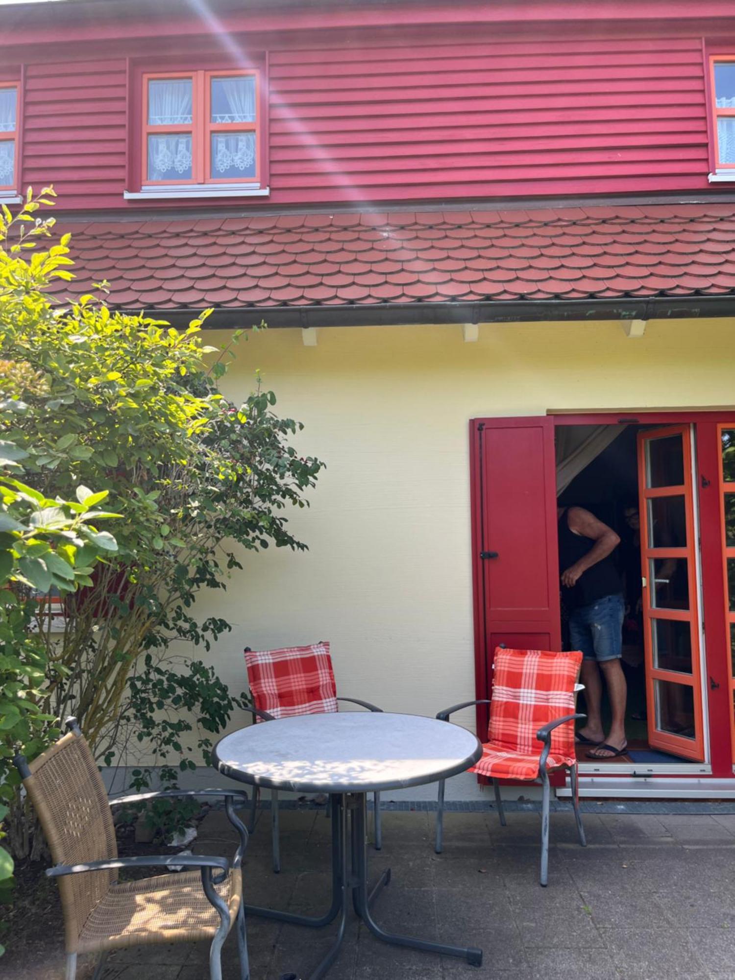 Moewenblick Bakenberg-41 Ferienwohnung Mit Terrasse, Doppelbett, Schlafsofa, Vollstaendige Komfortkueche Dranske Buitenkant foto